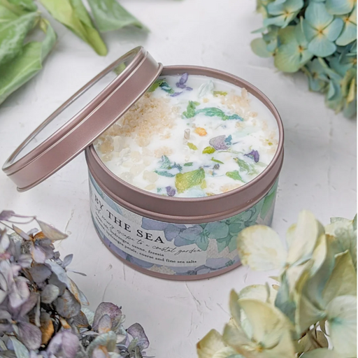 Candle - Nantucket Hydrangeas - Hydrangea and Sea Salt - 16 oz